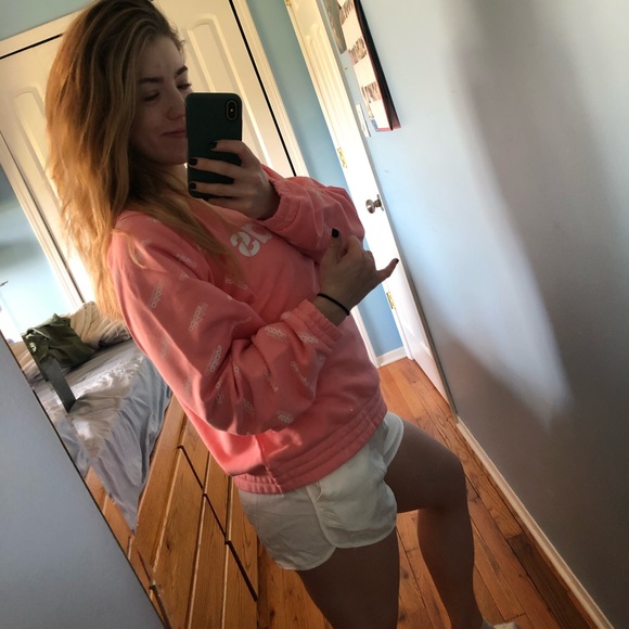 Meet your Posher, Jessica - Picture 1 of 1